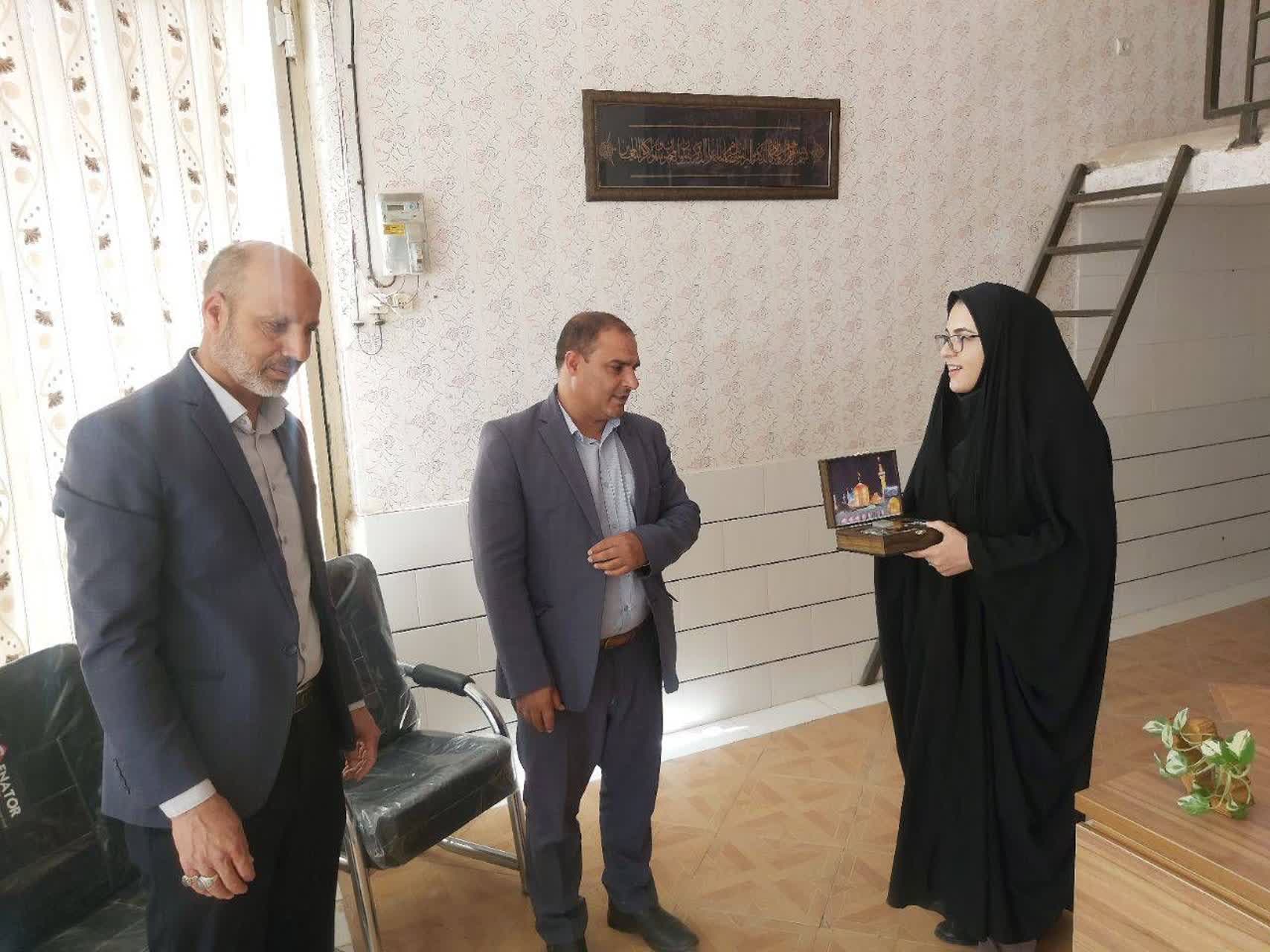تقدیر کمیته امداد بجستان از وکلای همکار در خدمت‌رسانی به مددجویان
